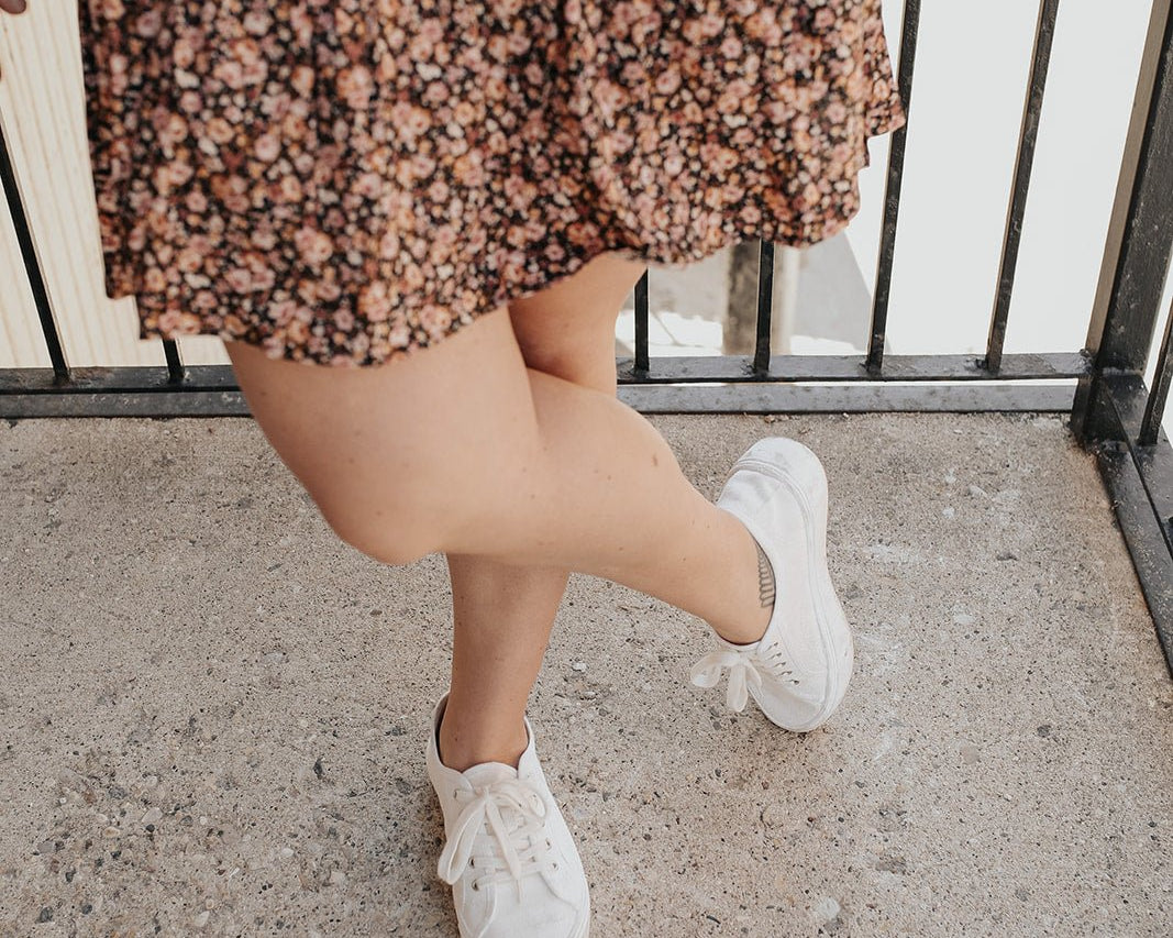 How To Pair Dresses & Sneakers This Spring Sneakers have been making a strong statement over the last year and a bit, and luckily for those of us who experience seasons, it's getting to the time of year when we can wear ours again without worrying about g