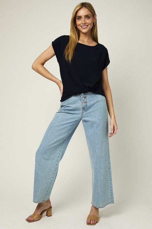 Kate Knot TopIntroducing our Kate Knot Top with Twist Hem Detail, a chic and versatile addition to your wardrobe. Designed with a twist hem detail, this top adds a modern touch to your everyday look. Crafted with comfort and style in mind, this top featur