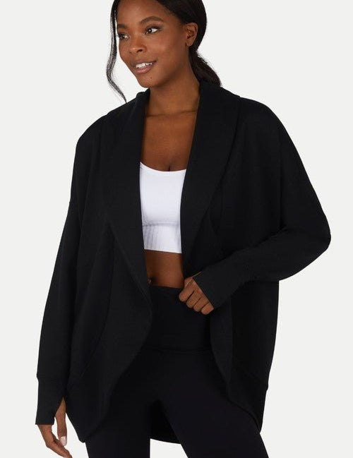 Nina CardiganThe Nina Cardigan is the perfect comfy, every day piece! The soft and lightweight fabric is perfect for spring, with a classic rounded hem, and loose fit through the body SIZE & FIT Fit: This garment fits true to size.Fabric: Stretch FabricLe