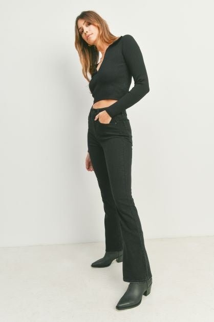 90s Slim Flare Jean - FINAL SALEPRODUCT DESCRIPTION: Make sure your wardrobe is stocked with all the timeless classics, like the Just USA 90s Slim Flare Black High-Rise Jeans! Stretchy cotton-blend denim shapes these high-rise jeans with a branded top but