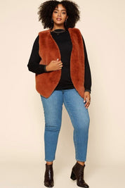 Chestnut Vest - FINAL SALEDESCRIPTION: Curve Selection Faux Fur Vest with Pocket Made In: Imported Content: Washing Instructions: Machine Wash Cold / Hang to Dry Fit: TTSChestnut Vest - FINAL SALE}Style BarSkies Are BlueStyle Bar