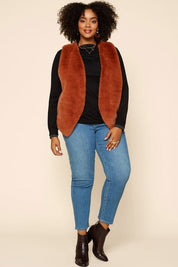 Chestnut Vest - FINAL SALEDESCRIPTION: Curve Selection Faux Fur Vest with Pocket Made In: Imported Content: Washing Instructions: Machine Wash Cold / Hang to Dry Fit: TTSChestnut Vest - FINAL SALE}Style BarSkies Are BlueStyle Bar