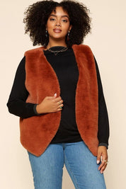 Chestnut Vest - FINAL SALEDESCRIPTION: Curve Selection Faux Fur Vest with Pocket Made In: Imported Content: Washing Instructions: Machine Wash Cold / Hang to Dry Fit: TTSChestnut Vest - FINAL SALE}Style BarSkies Are BlueStyle Bar