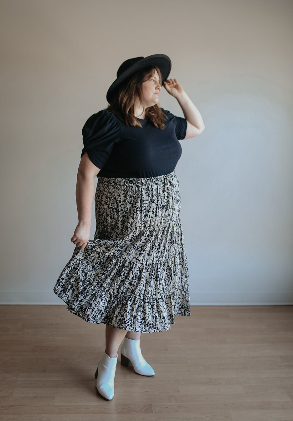 Curve Gardenia Tiered Skirt - FINAL SALEDESCRIPTION: Botanical print midi skirt with tiered hem & elastic waist with tie Made In: Imported Content: 100% Polyester Washing Instructions: Hand Wash Cold / Hang Dry TTS fit. Model is wearing a size 1XCurve Gar