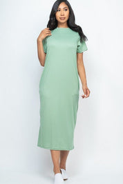 Side Pocket Maxi Dress - FINAL SALEYour new best friend this spring and summer! The side pocket maxi dress features a round neckline and short sleeves. Made of a soft and lightweight stretch jersey fabric for ultimate comfort and ease. Pair with your favo