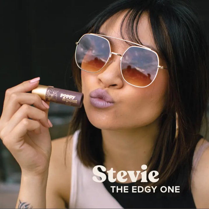 Stevie Lip TintYour favourite Poppy & Pout lip balm formula, now with a subtle tint! The Stevie Lip Tint is a moody, dark mauve shade. Apply once for sheer coverage or double up for a more colourful lip. All lip tints come in one flavour, Sweet Mint. All