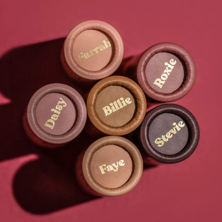 Stevie Lip TintYour favourite Poppy & Pout lip balm formula, now with a subtle tint! The Stevie Lip Tint is a moody, dark mauve shade. Apply once for sheer coverage or double up for a more colourful lip. All lip tints come in one flavour, Sweet Mint. All